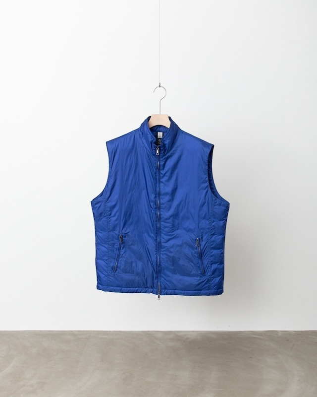 1990s vintage “Brooks Brothers” zip up padding nylon vest