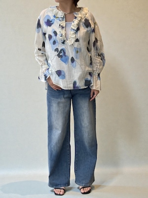 コットンボイルフラワープリントフリルブラウス(ブルー)