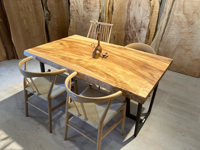 栃（トチ）_1560×950-970×50_青山店_テーブル天板/一枚板 242267