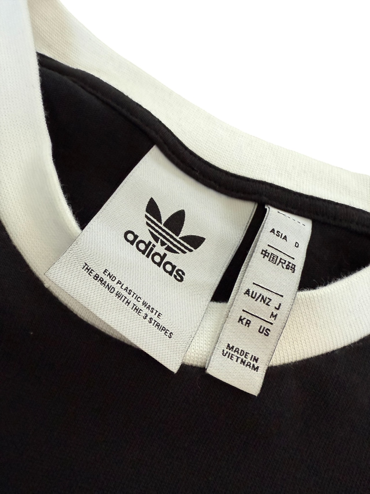 adidas ブラック スリーライン ロングTシャツ