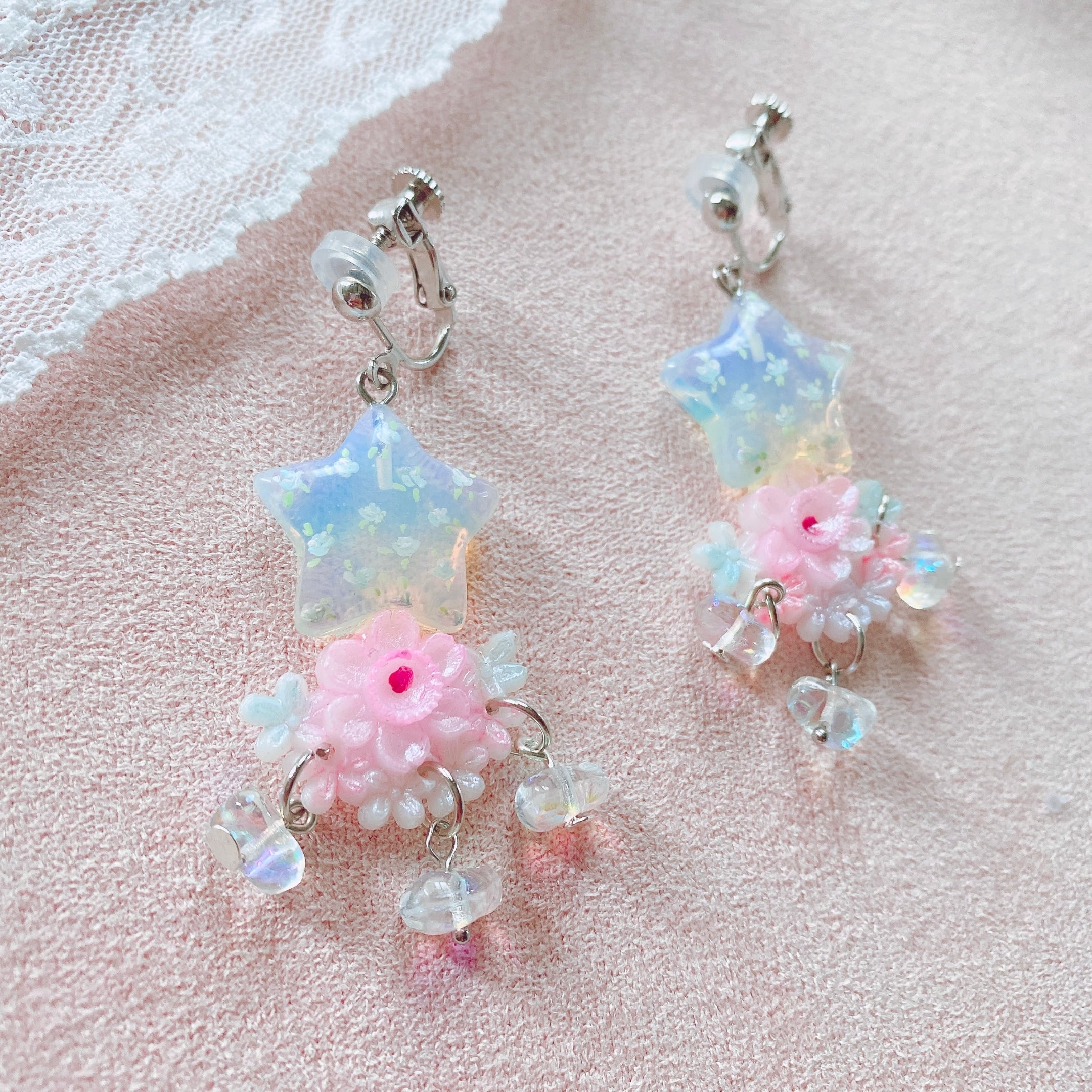 Tanabata Star ♡ 天然石×handpaint イヤリング (light blue)