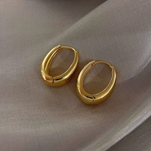 Oval Metal Hoop Earrings（EC050）