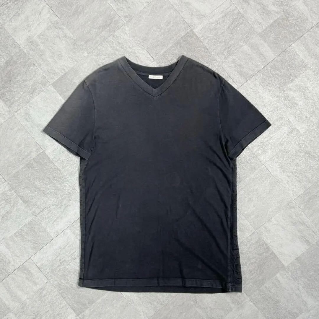 MONCLER side logo embroidery S/S V-neck-T-shirt | LUXUTAGE