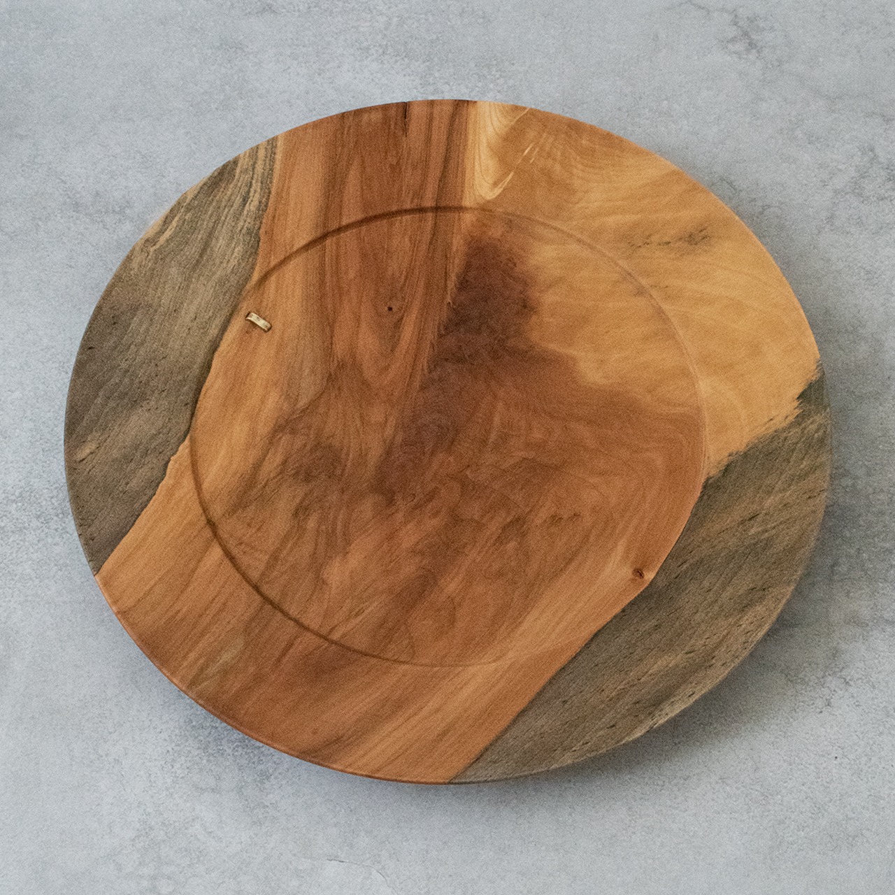 特別なリム皿｜不完全の美しさ｜栃