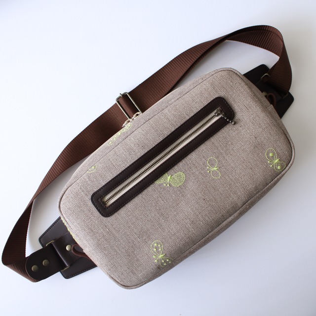 【OUTLET】ボディバッグ　choucho