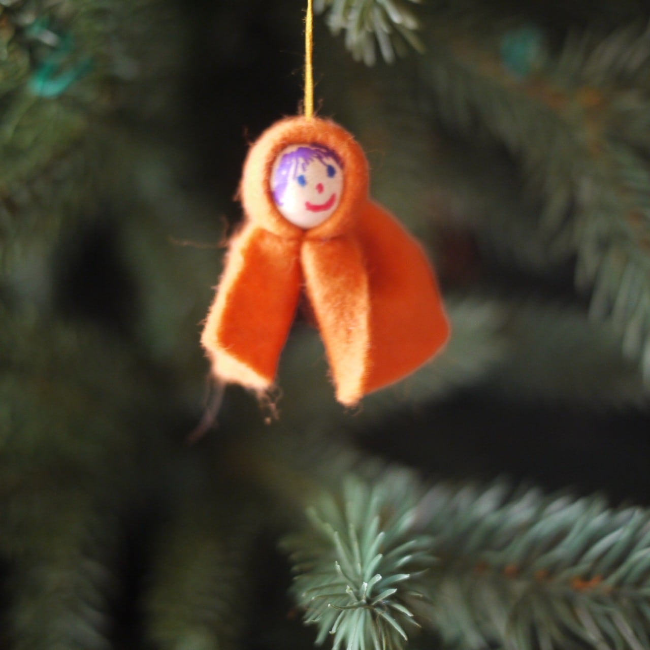 木の実オーナメント ブナの天使 オレンジ bucheckern hülsen