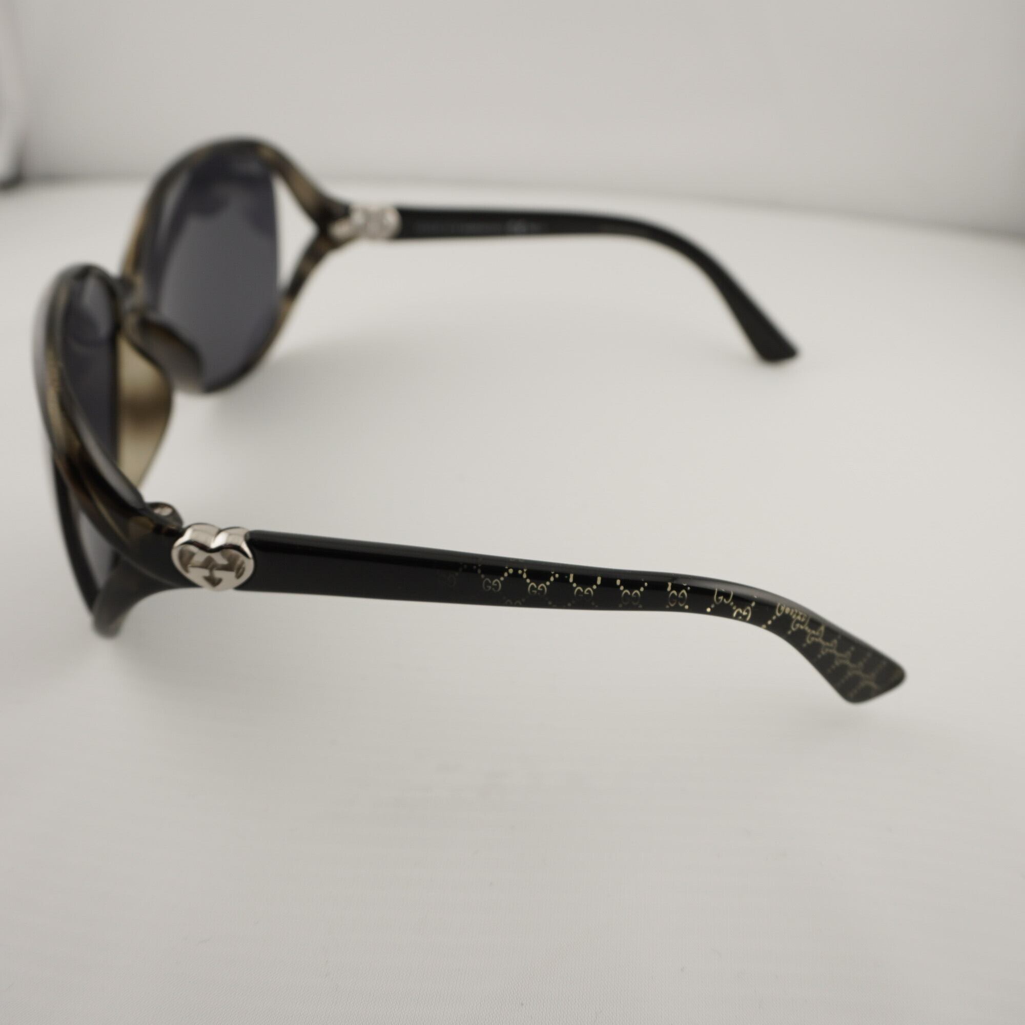 GUCCI】''GGロゴ入り'' BLACKサングラス ケース付 | ブランド GUCCI】''GGロゴ入り'' BLACKサングラス ケース付 | ブランド