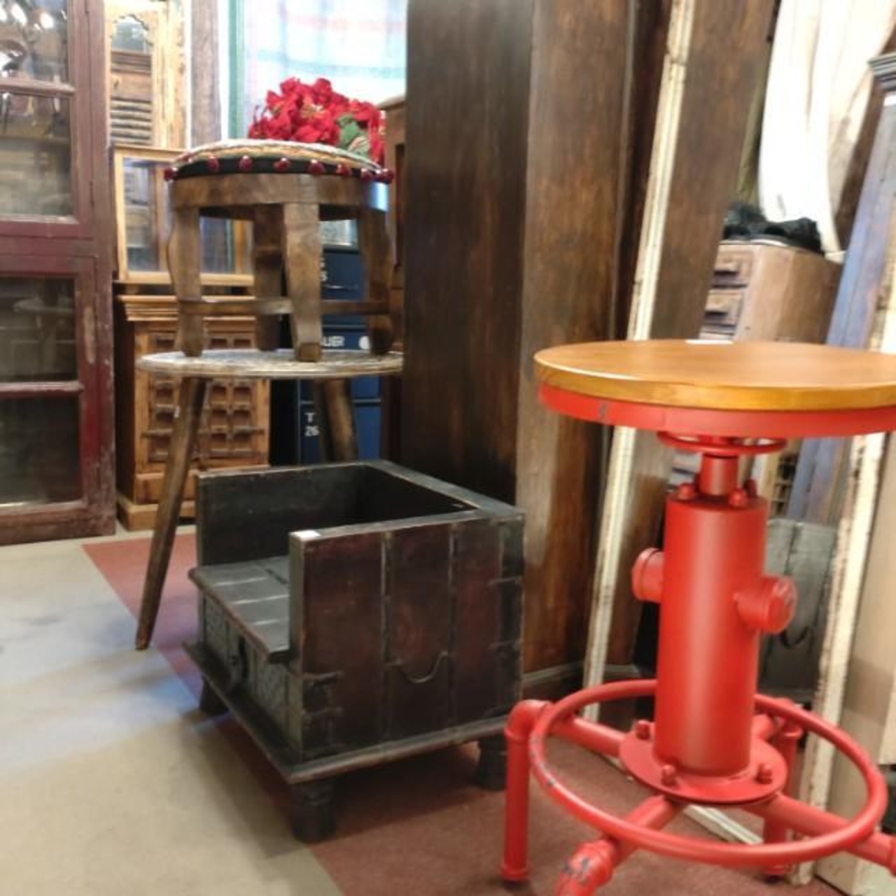 【One-of-a-kind Item】India Box Chair Made of Wood Antique Style Changes over time Display Interior goods