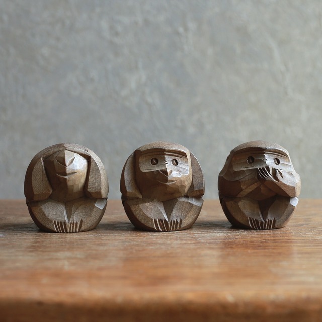 コロンと丸い、見ざる聞かざる言わざる 2