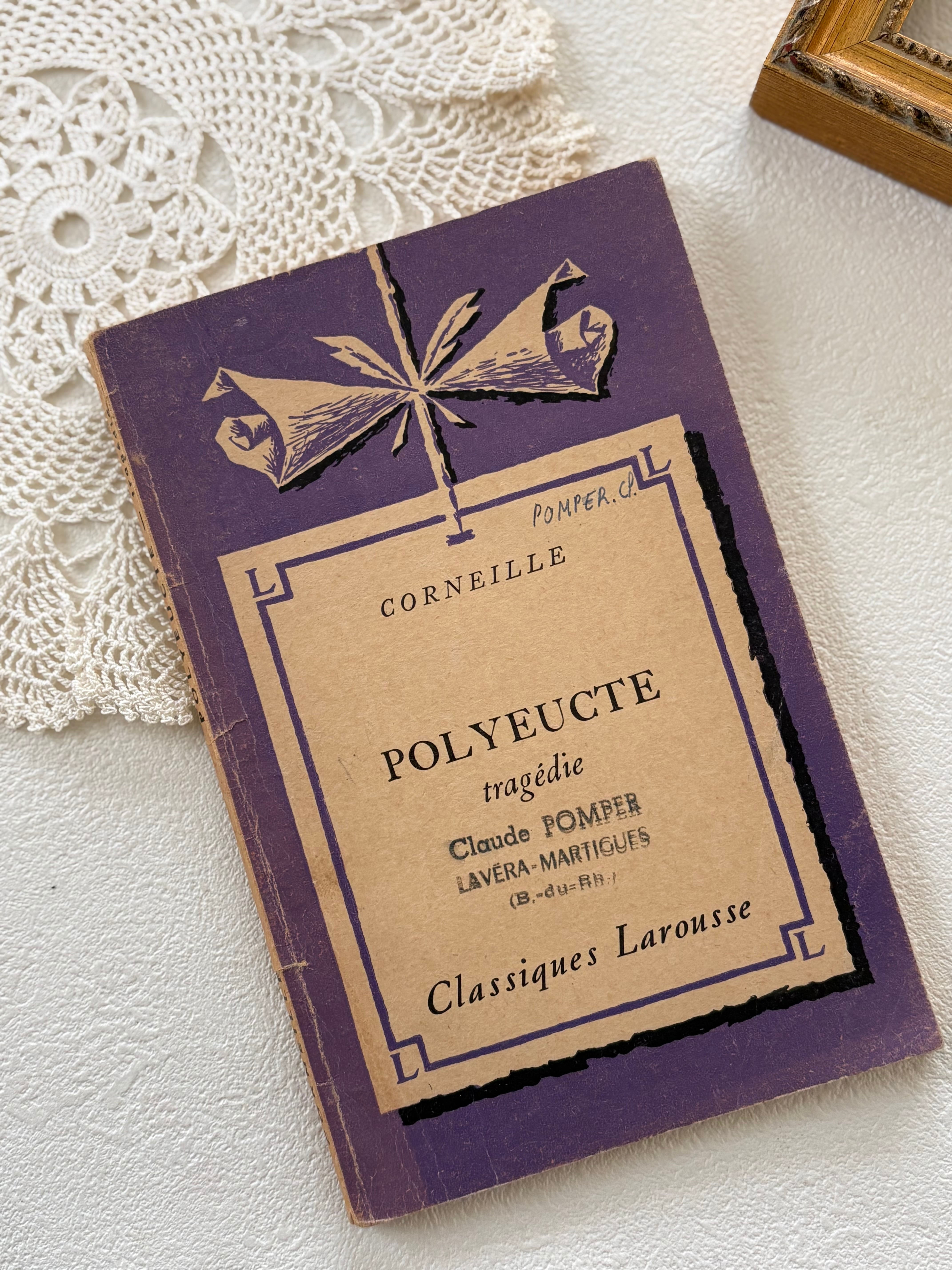 フランスアンティーク Classiques Larousse パープルカラーの本 ラルース社 CORNEILLE POLYEUCTE. インテリア コラージュ
