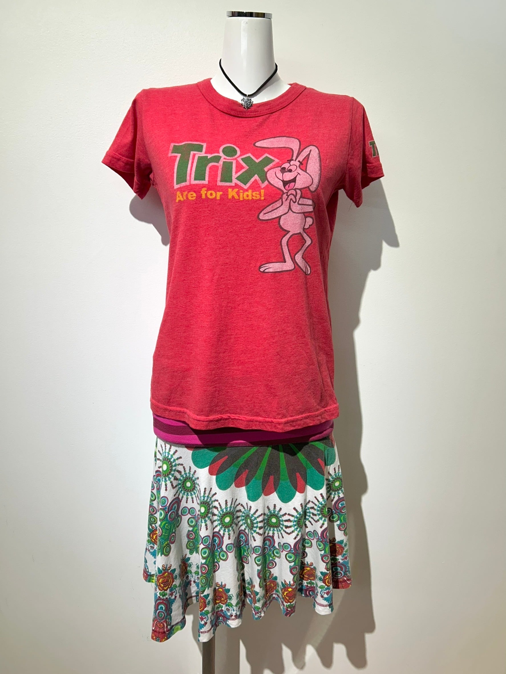 JUNK FOOD tee