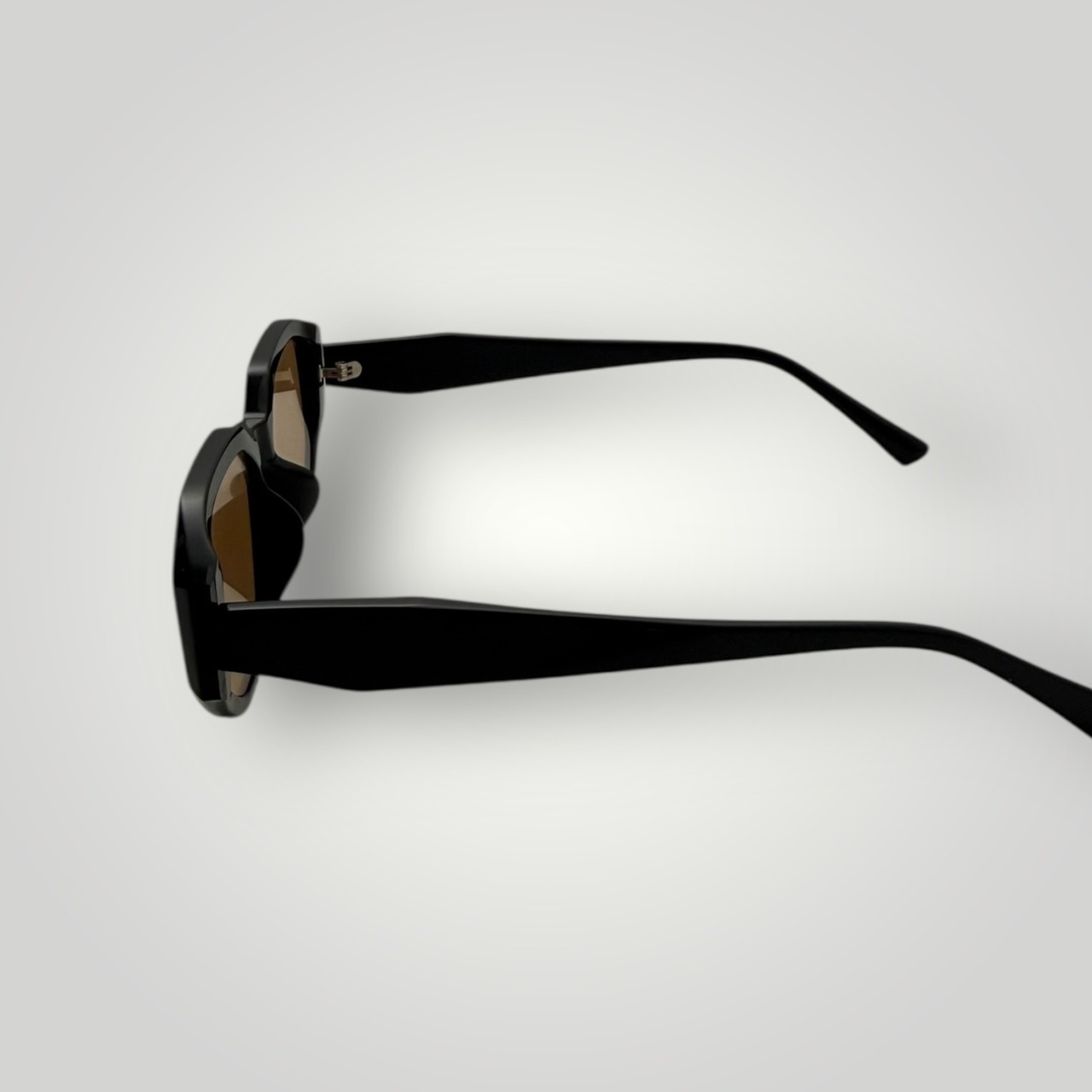 [Premium Acetate Material] Square Sunglasses - Black/Light Beige