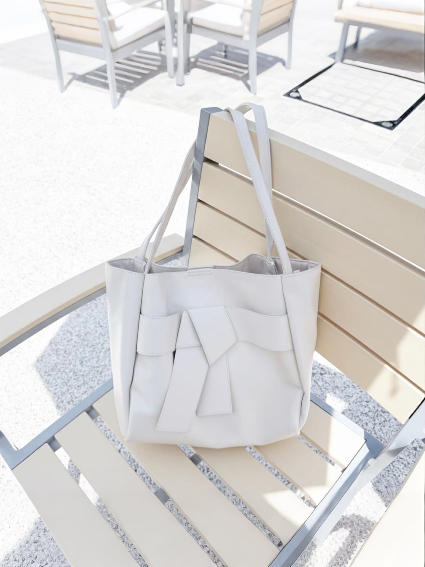 限界価格⭐︎未使用級⭐︎BEARDSLEY リボンレザートートBAG ホワイト 