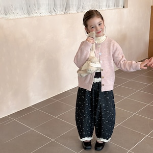 秋優しいピンクカーディガン