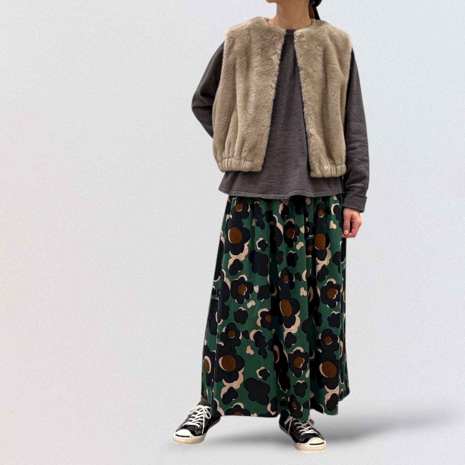 mal.レレレさん⭐︎パシオーネ⭐︎ROBEエコファーベスト！今期新品 週末限定お値下げです 新品 PASSIONE/パシオーネ ファージレ