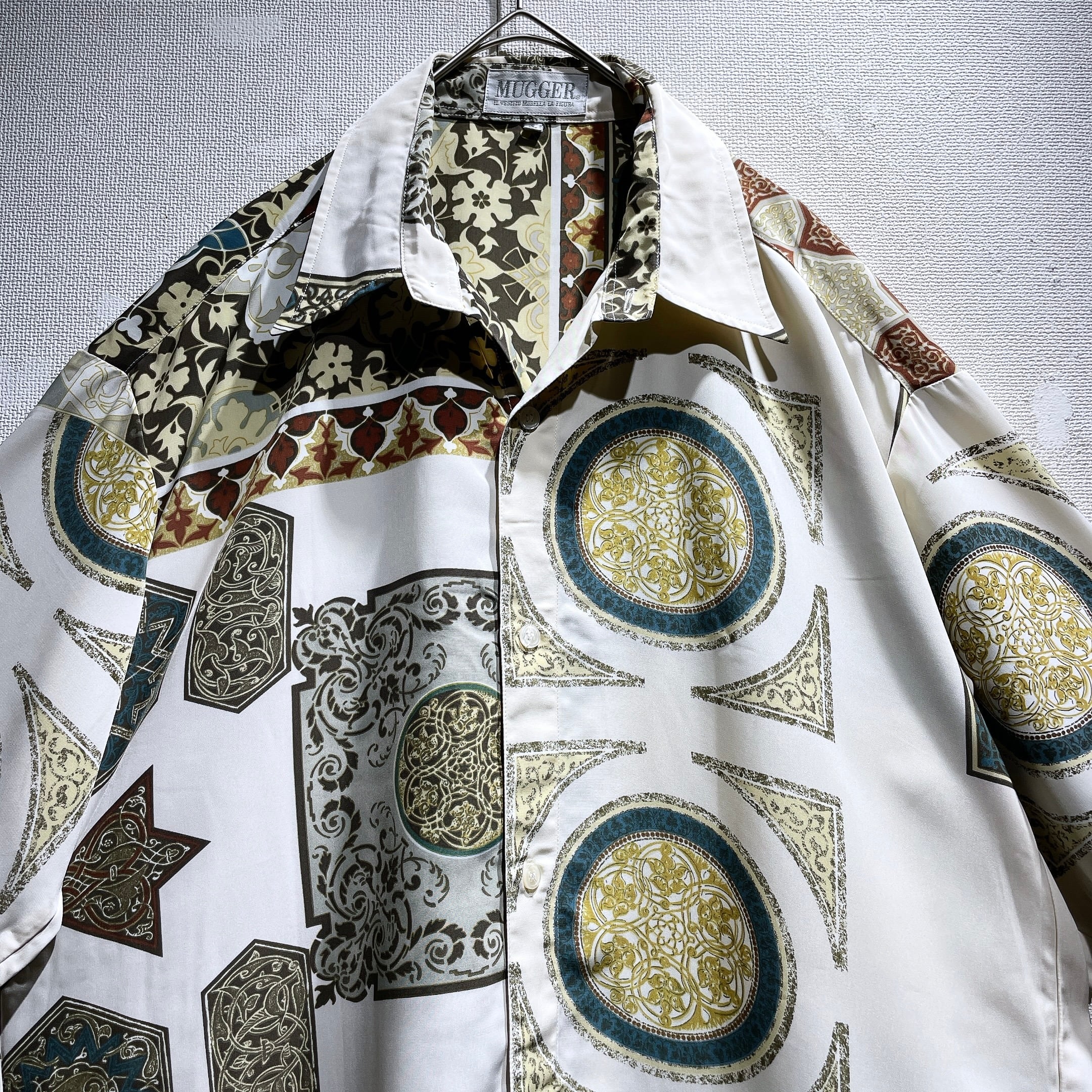 1990s Modern ethnic art printed vintage drape loose SS shirt