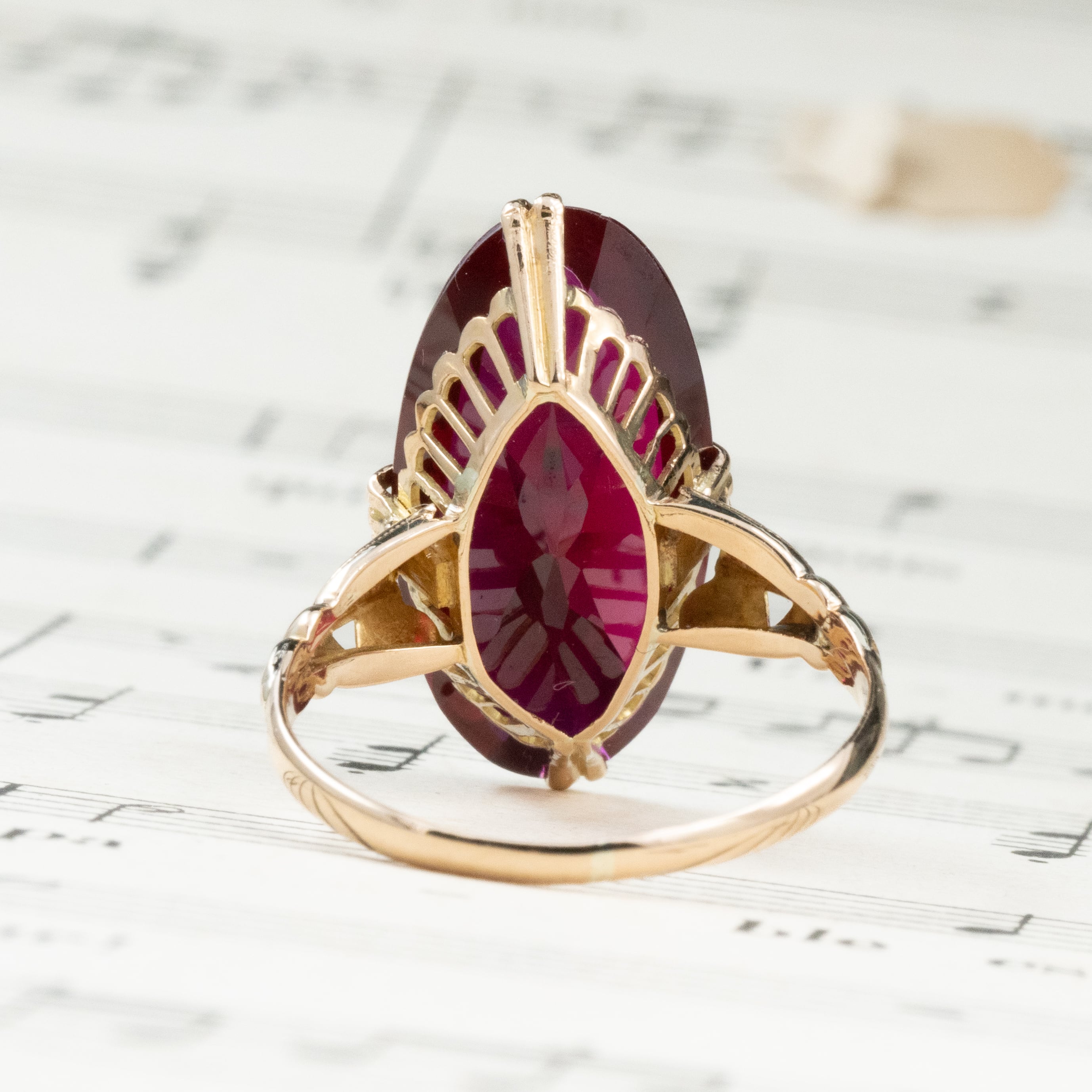 日本の作品】昭和レトロ デザイン 千本透かし ヴィンテージ リング K18