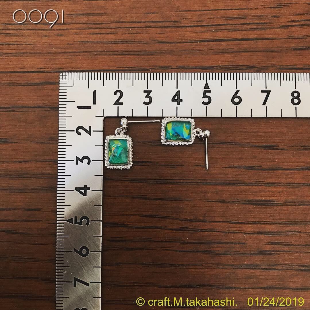 0091:グリーンのマーブルピアス ポストピアス 銀 シルバー 緑 グリーン