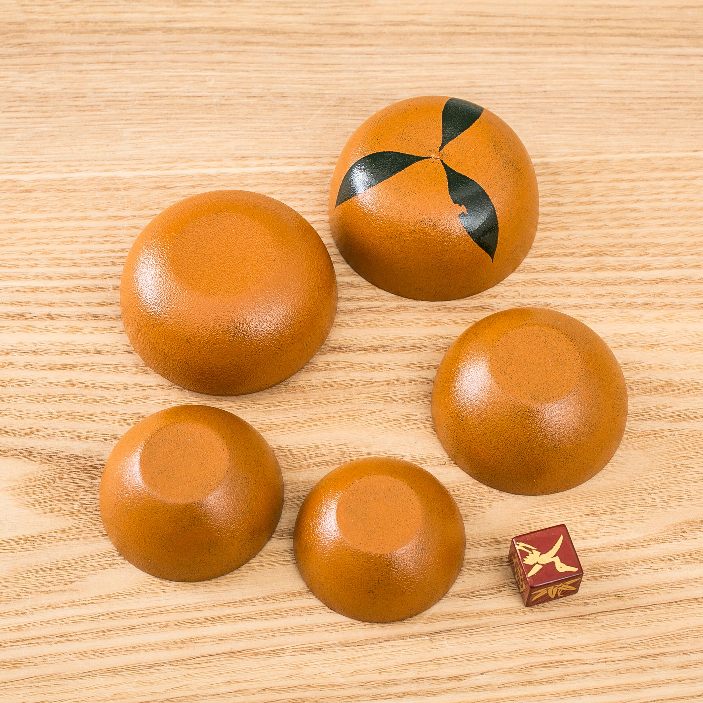 山田平安堂 橙 座興盃 乾漆 蒔絵 内朱 鶴亀 松竹梅 入れ子酒器 重ね盃