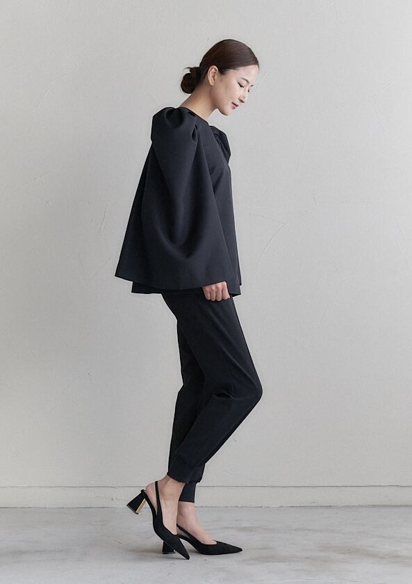 Bell Blouse ベル・ブラウス 白／黒2色展開 ☆決済から1週間前後に順次 