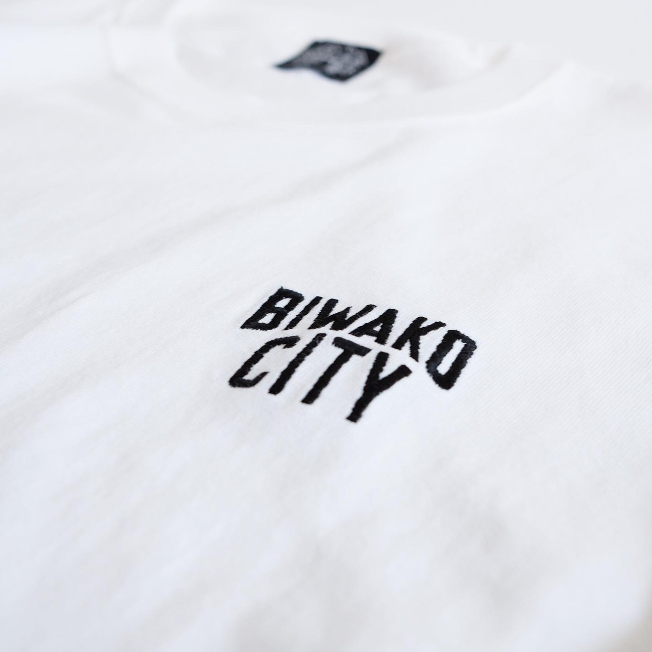 BIWAKO CITY   / EMBROIDERY LOGO TEE