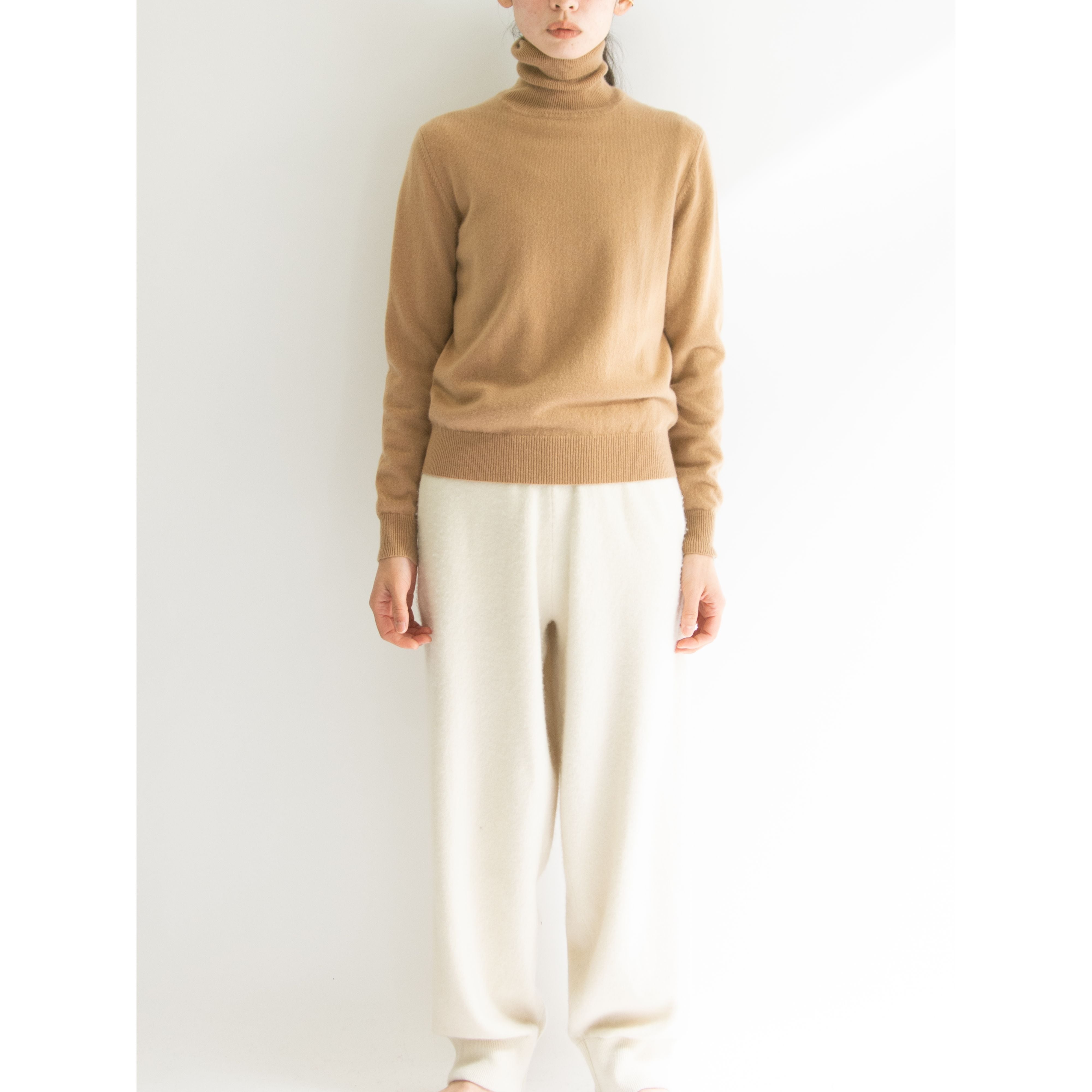 【Lona Scott】100% Cashmere High Neck Sweater(カシミヤハイネックセーター タートルニット)