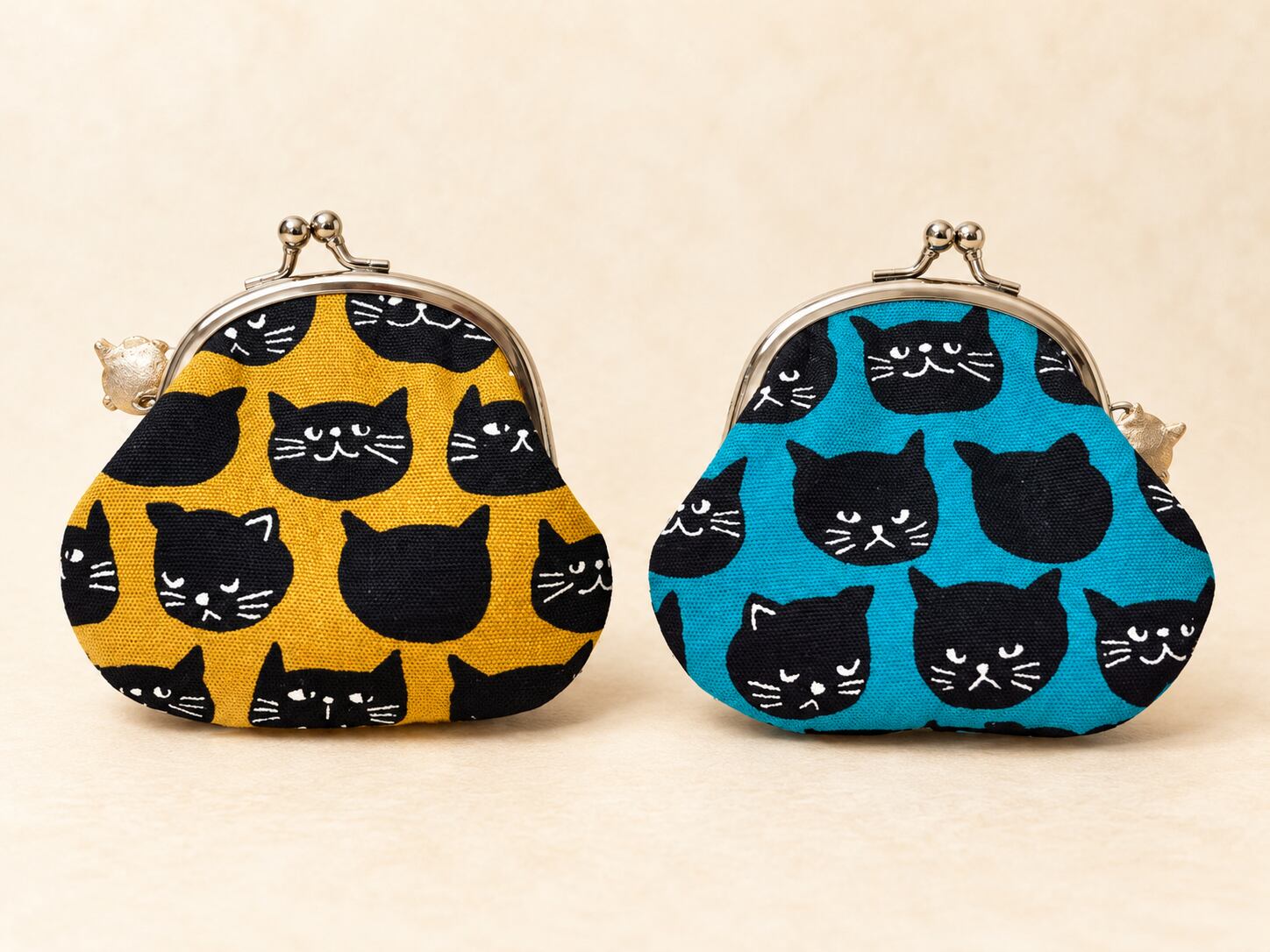 ハンドメイド がま口ポーチ 黒猫柄 イエロー ブルー 小物入れ 猫好き