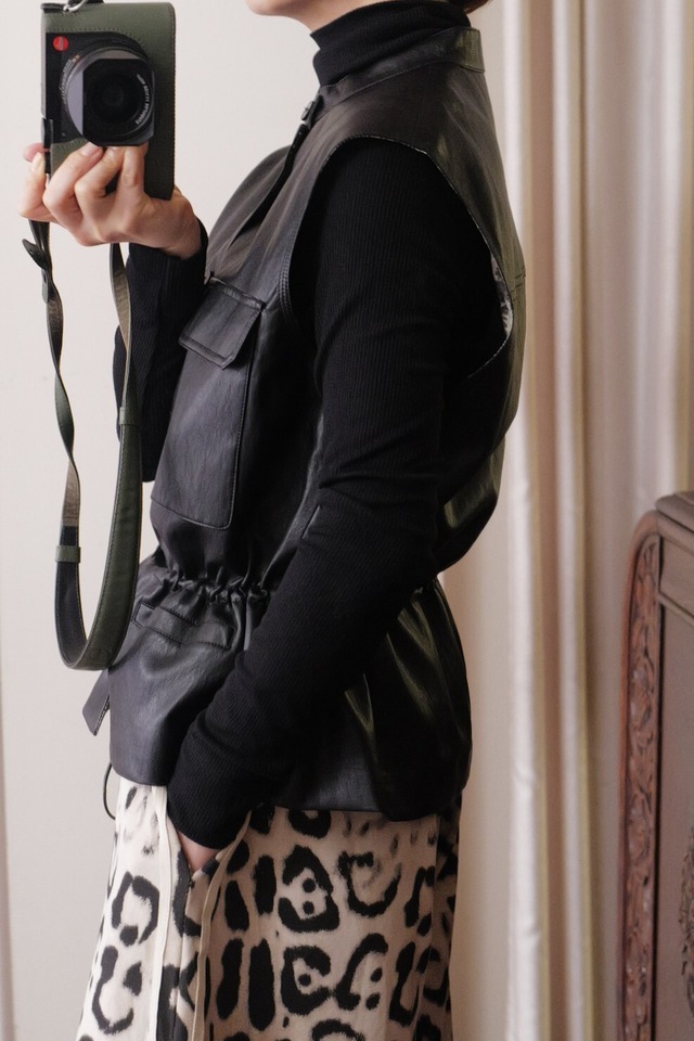 fake leather vest black
