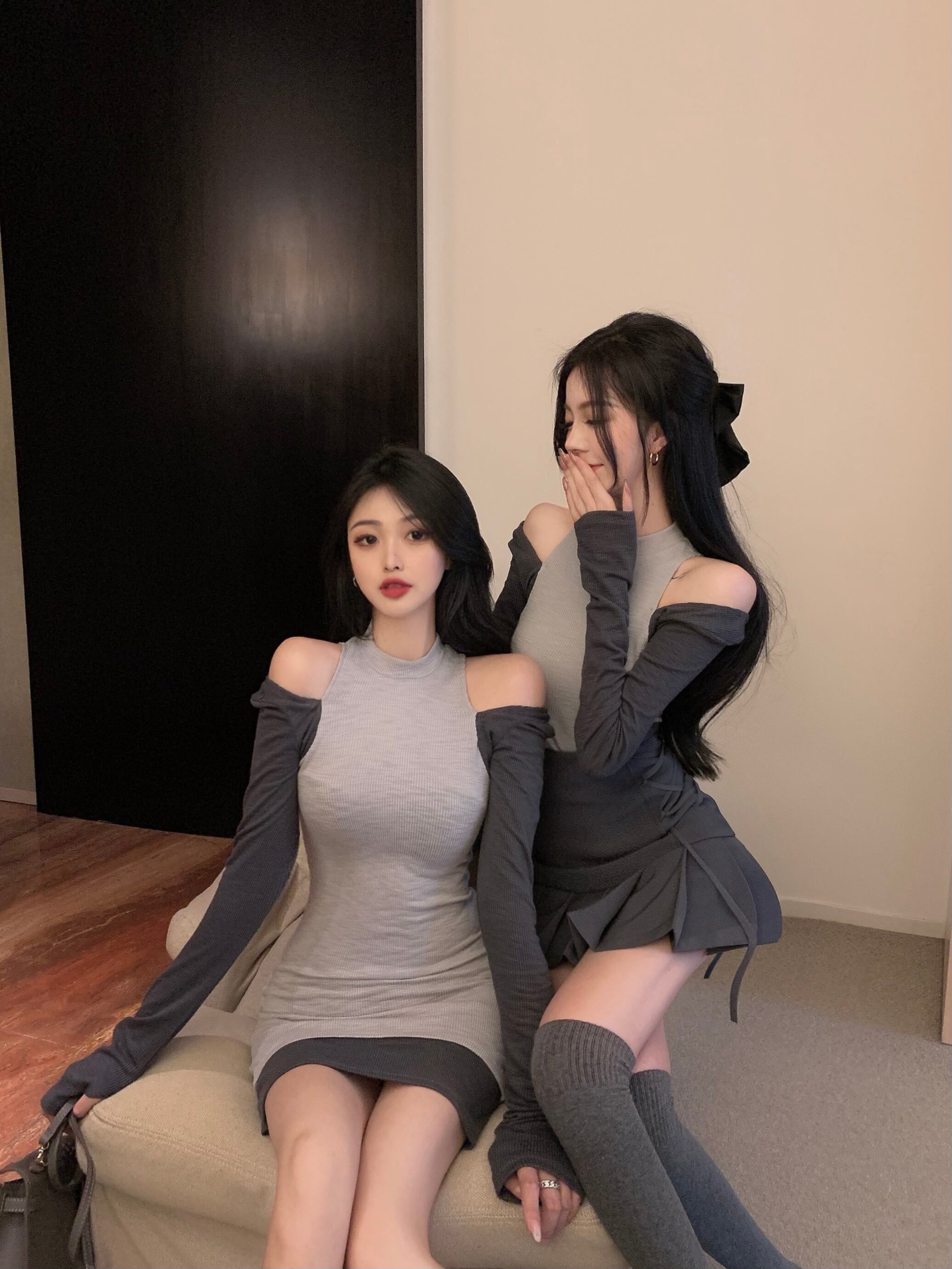 Tシャツ シャツ ストラップレススリムサマートップス ロング 夏物 ステッチ ブラックストロベリース74350680228