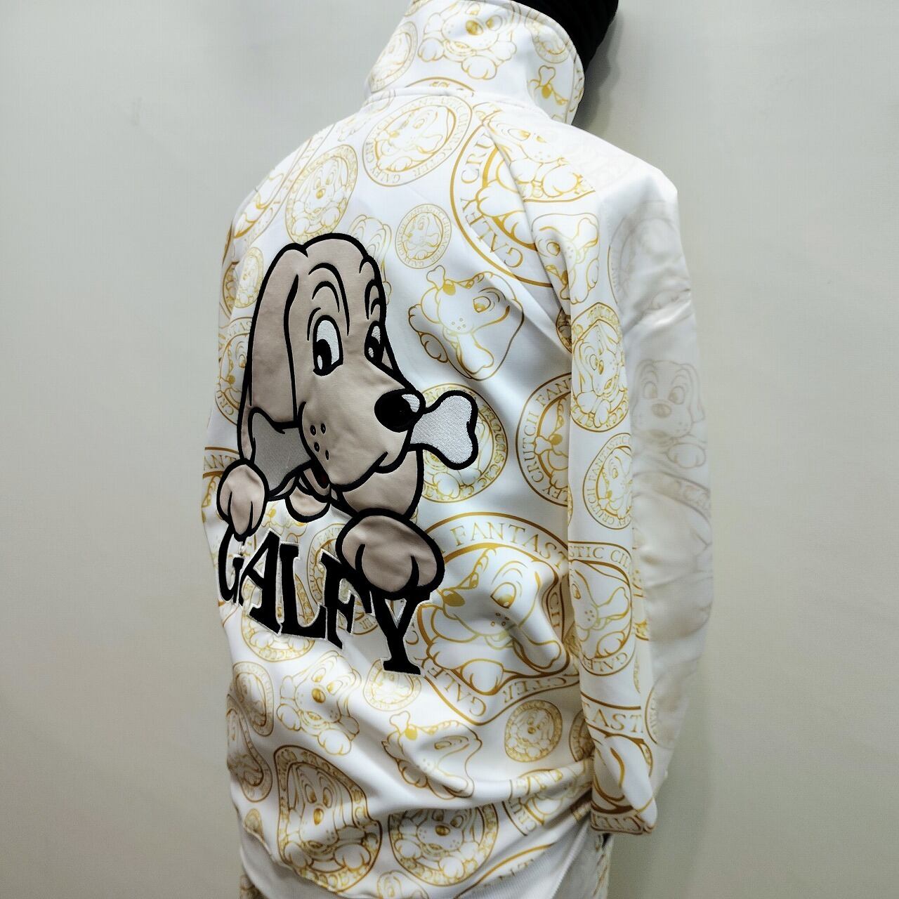 ガルフィー SATORU セットアップ L（中型犬サイズ） 白×金 | あさひや