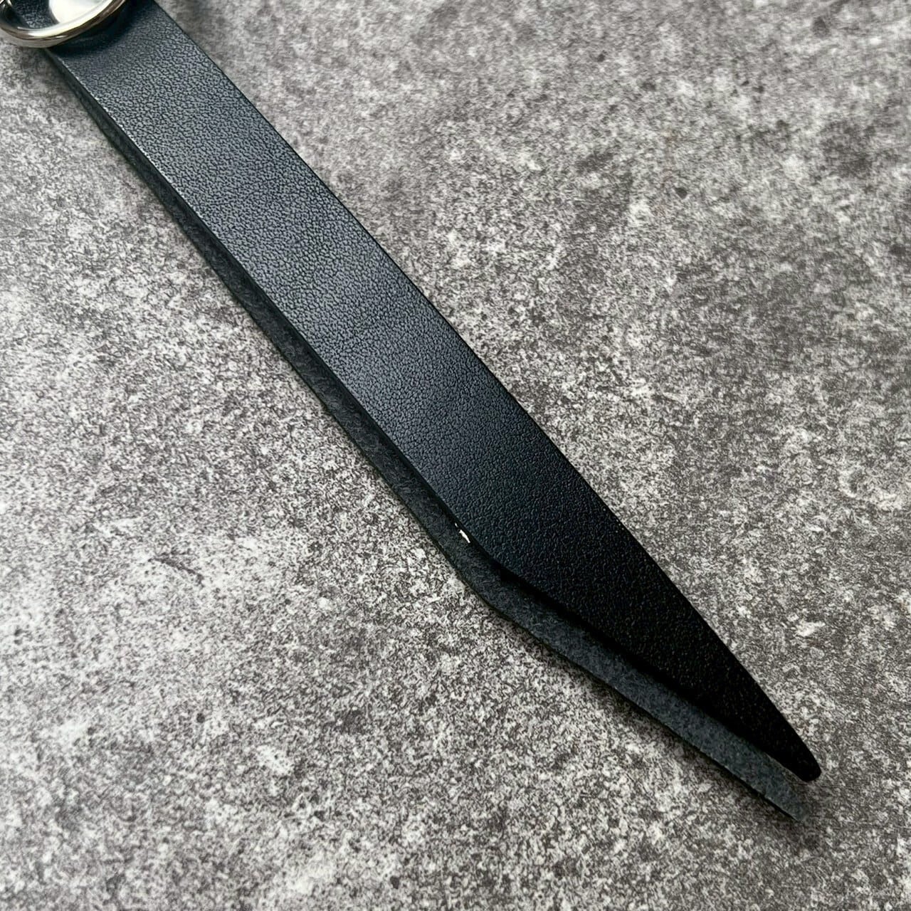 栃木レザー】片面スタッズキーホルダー T20.5-2 | Ace leather