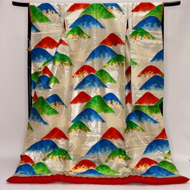 色打掛 正絹 鶴 刺繍 白 打掛 花嫁衣裳 ポリエステル リサイクル 中古 ブライダル ウエディング 着物 6114