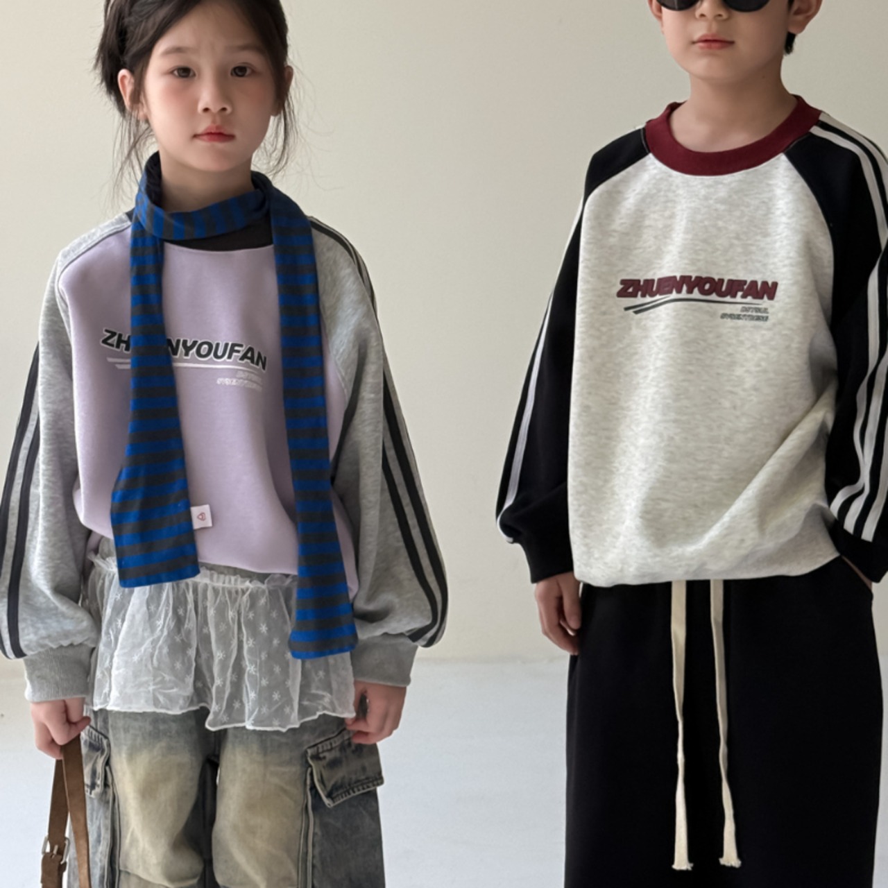 秋英字柄スポーティ韓国風トレーナー