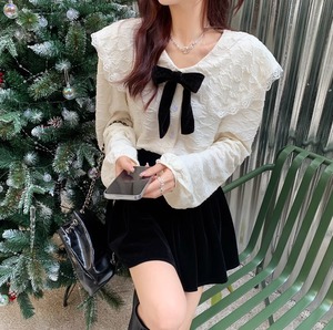 レディース トップス シャツ ブラウス 長袖 ラウンドネック 襟付き 大きめ襟 リボン かわいい 上品 ガーリー 存在感 ラブリー キュート ロリータ プリンセス クラシカル ロマンティック フェミニン 無地 春 秋 学生 デート お出かけ イベント レストラン 女子会 休日 ホテル ショッピング 発表会 コンサート ライブ お花見 合コン コンパ カフェ 韓国 オルチャン プチプラ 普段使い 着回し モテ 清楚 インスタ映え フリーサイズ アプリコット ベーシックカラー 春カラー