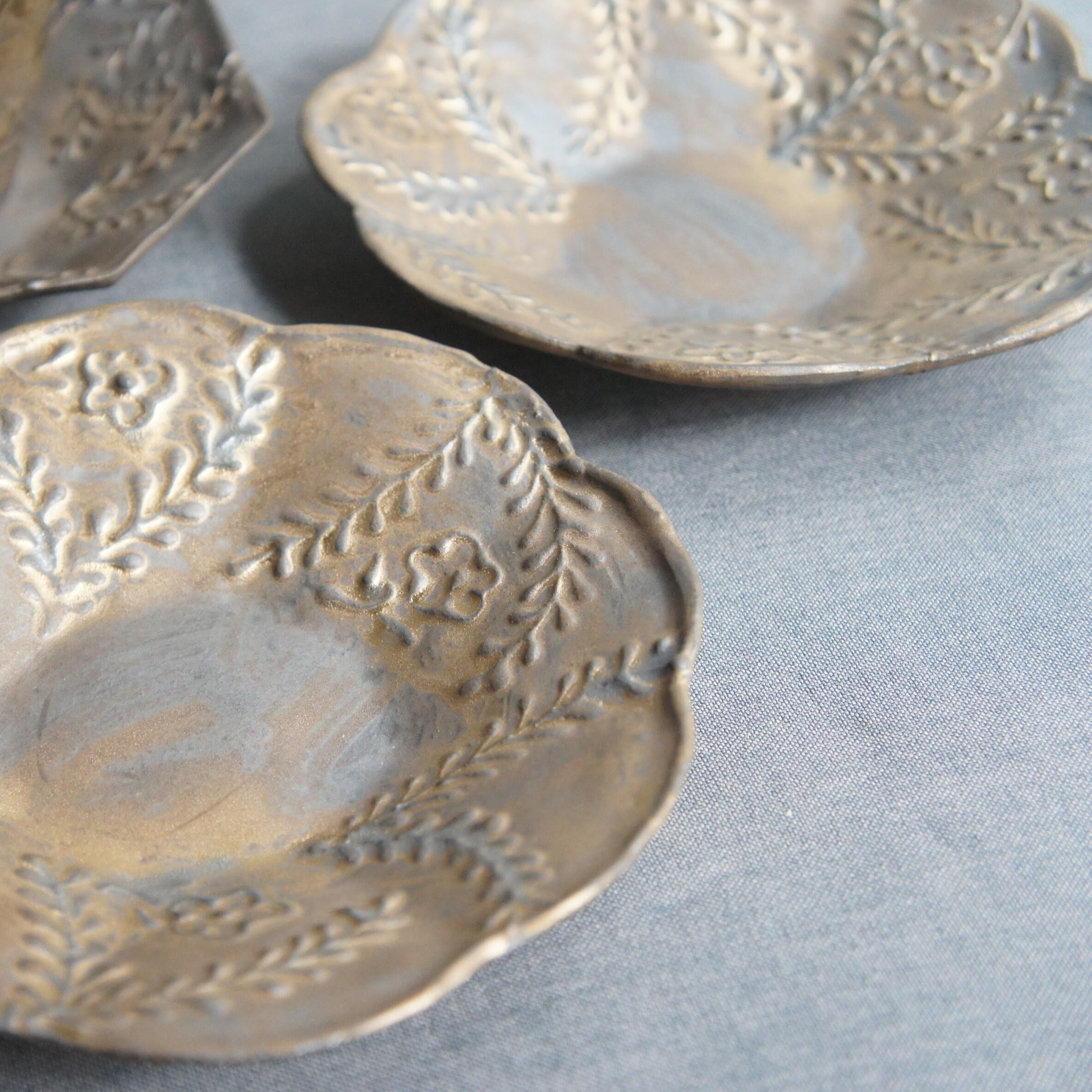 再入荷】中村かおり ローズマリー 花皿 | 器とライフスタイル雑貨 KOGU