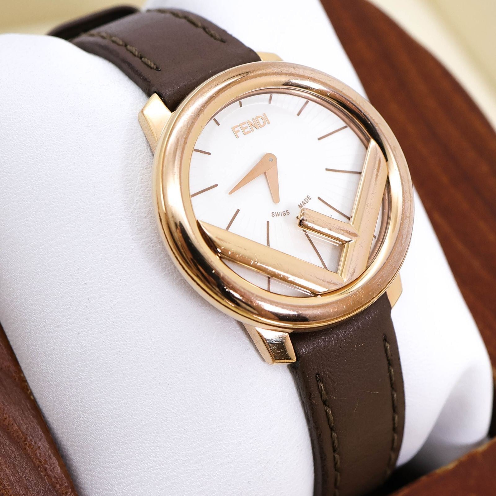 不動 Hermes ロケ 腕時計 リザードレザー LO1.201 3272 不動 Hermes ロケ 腕時計 リザードレザー LO1.201 3272 | Like a