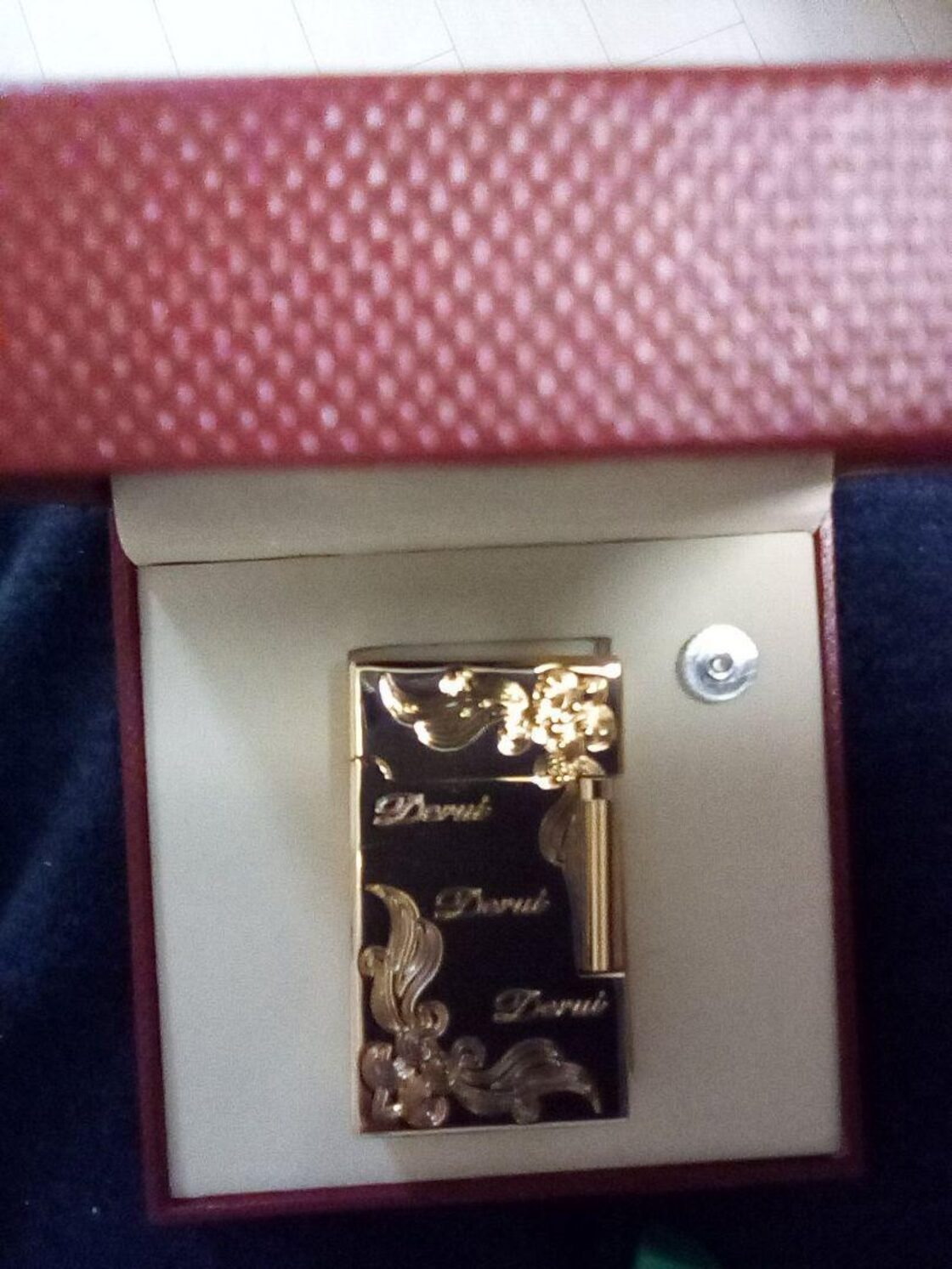 r14 【新品】 ガスライター ライター 彫刻 ゴールド Derui 金色 高級 