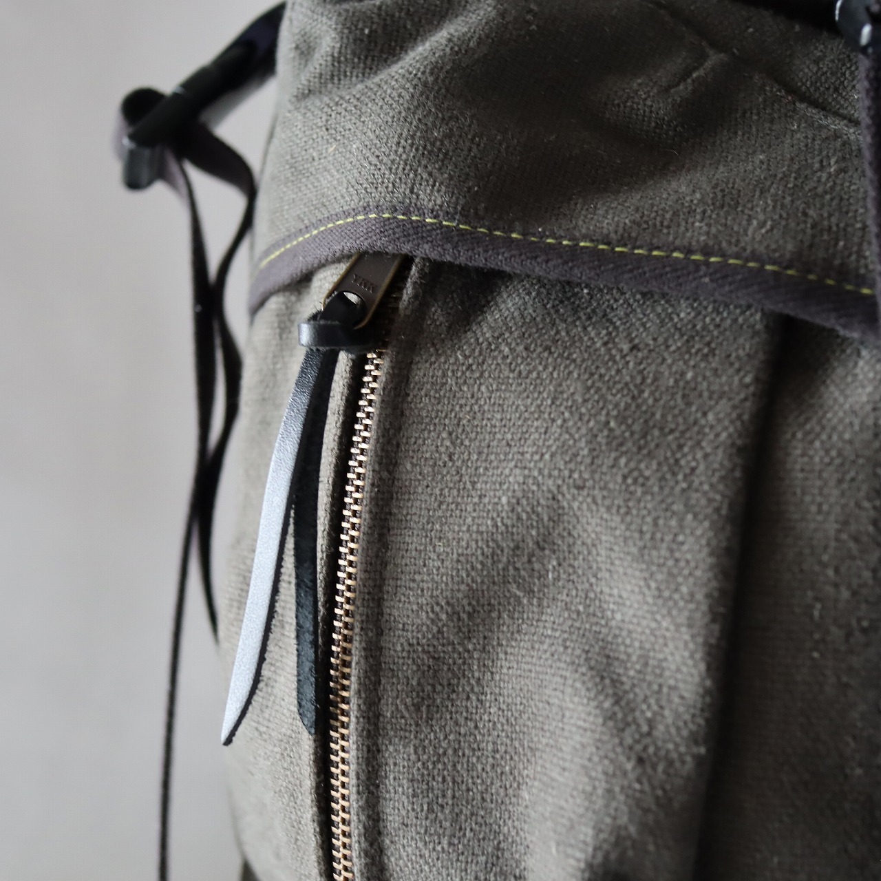 【Deadstock Item】バックパック / Top-flap Draw Backpack/ スミクロ×ゴールデンカーキ・ボトム