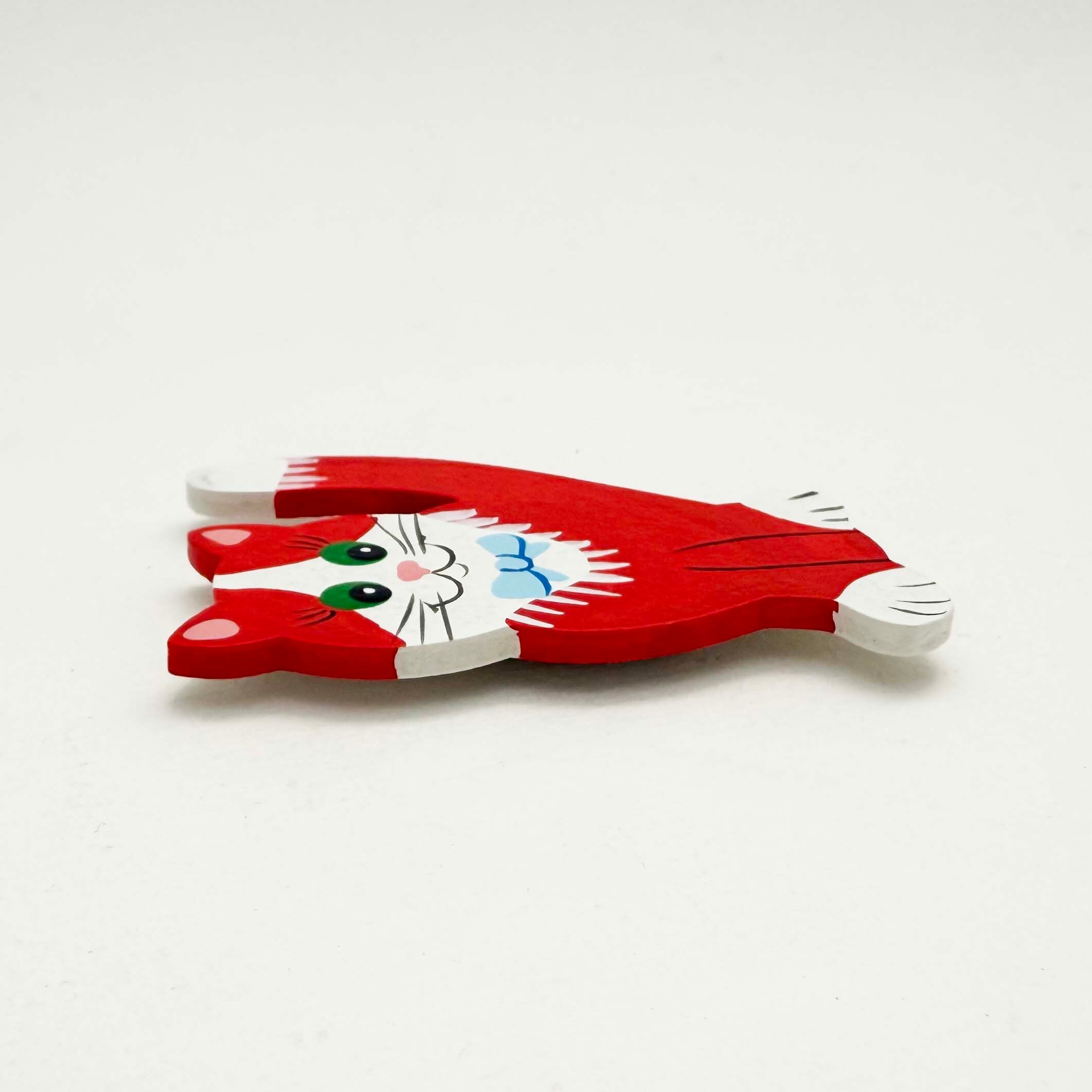 エストニアのマグネット（赤猫）