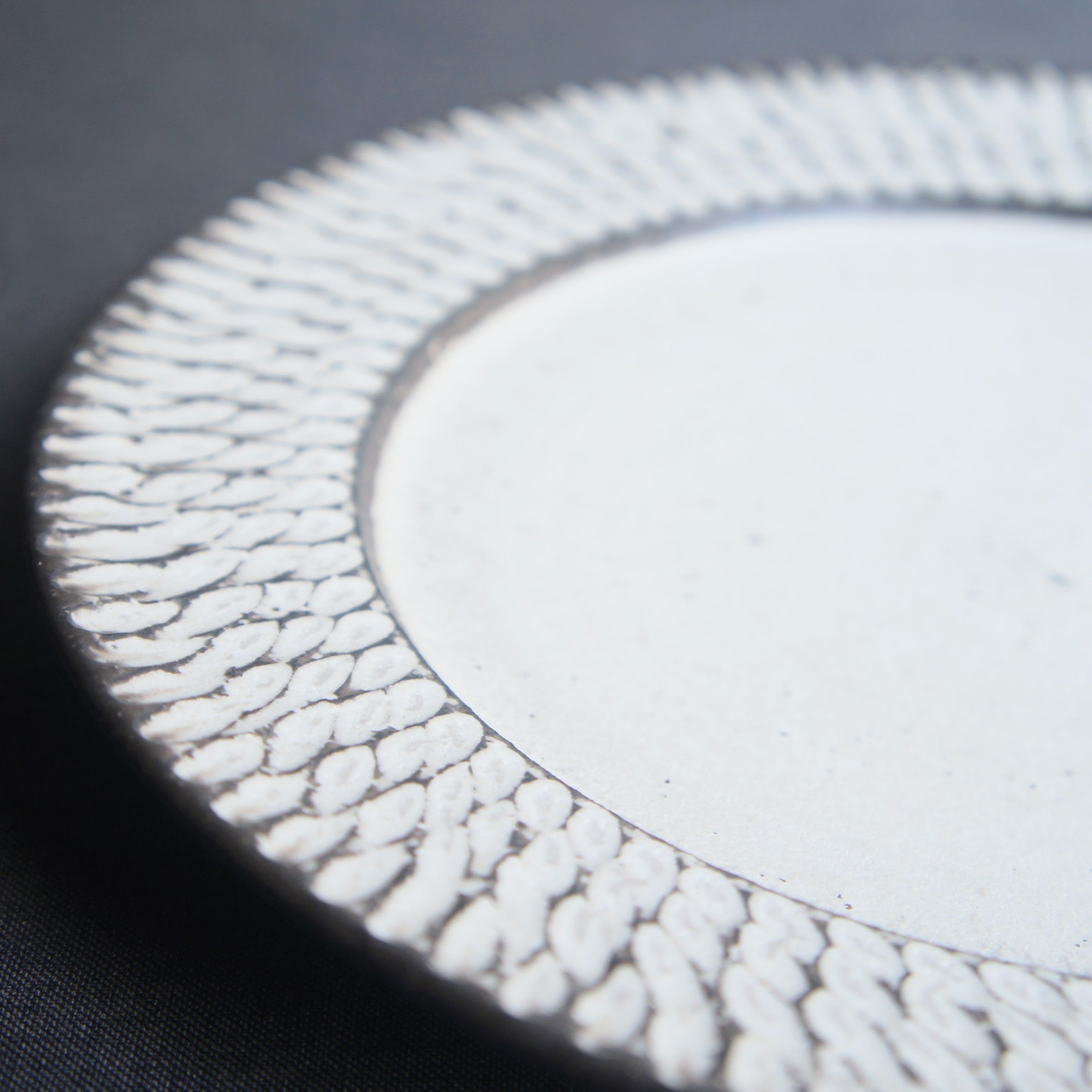 再入荷】中村かおり ローズマリー 花皿 | 器とライフスタイル雑貨 KOGU