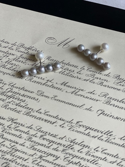 silvergray 5linepearlpierce with pearl catch