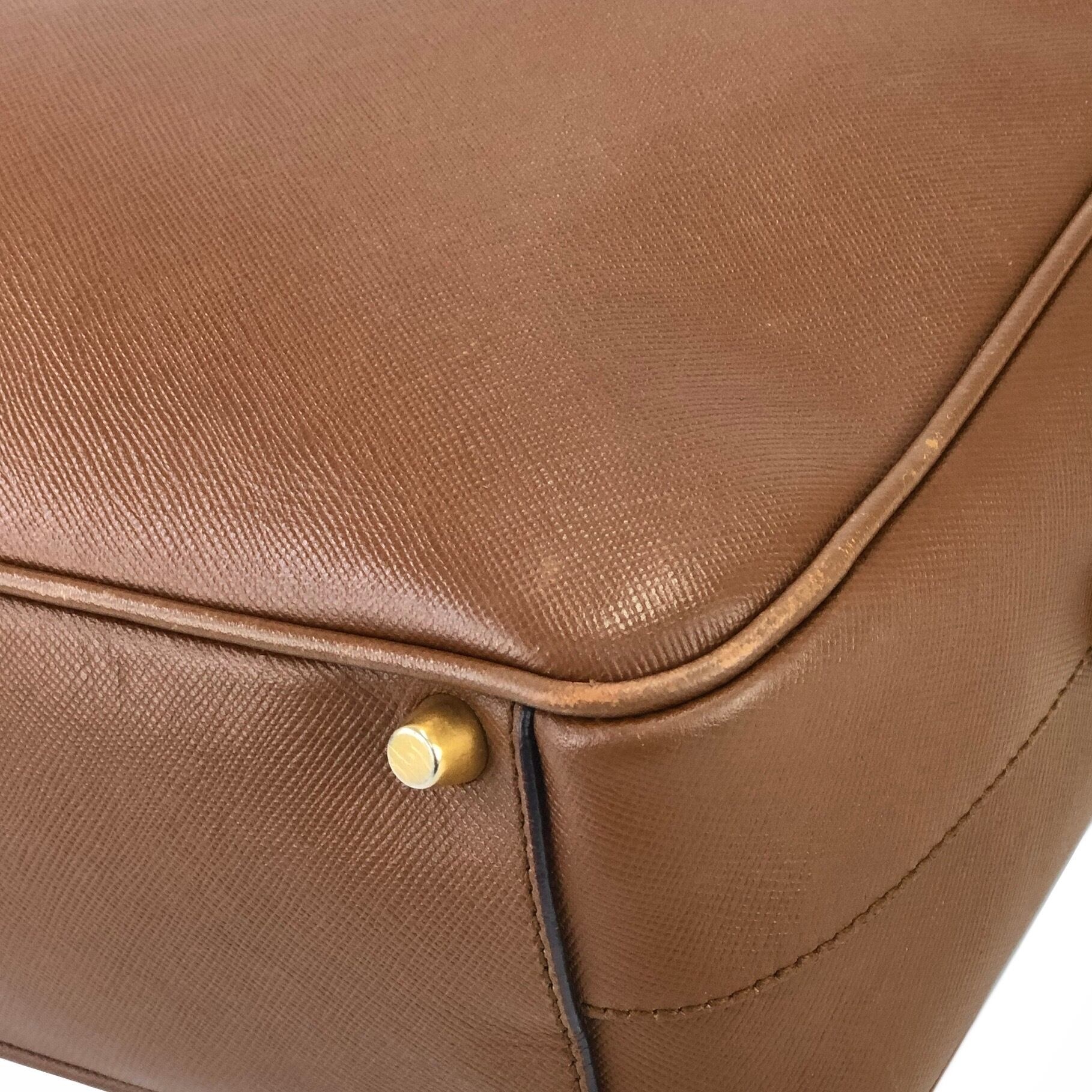 PRADA プラダ トライアングルロゴ サフィアーノレザー カデナ ミニ