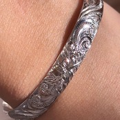 シルバーハワイアンブレスレット(ハイビスカス/8mm)