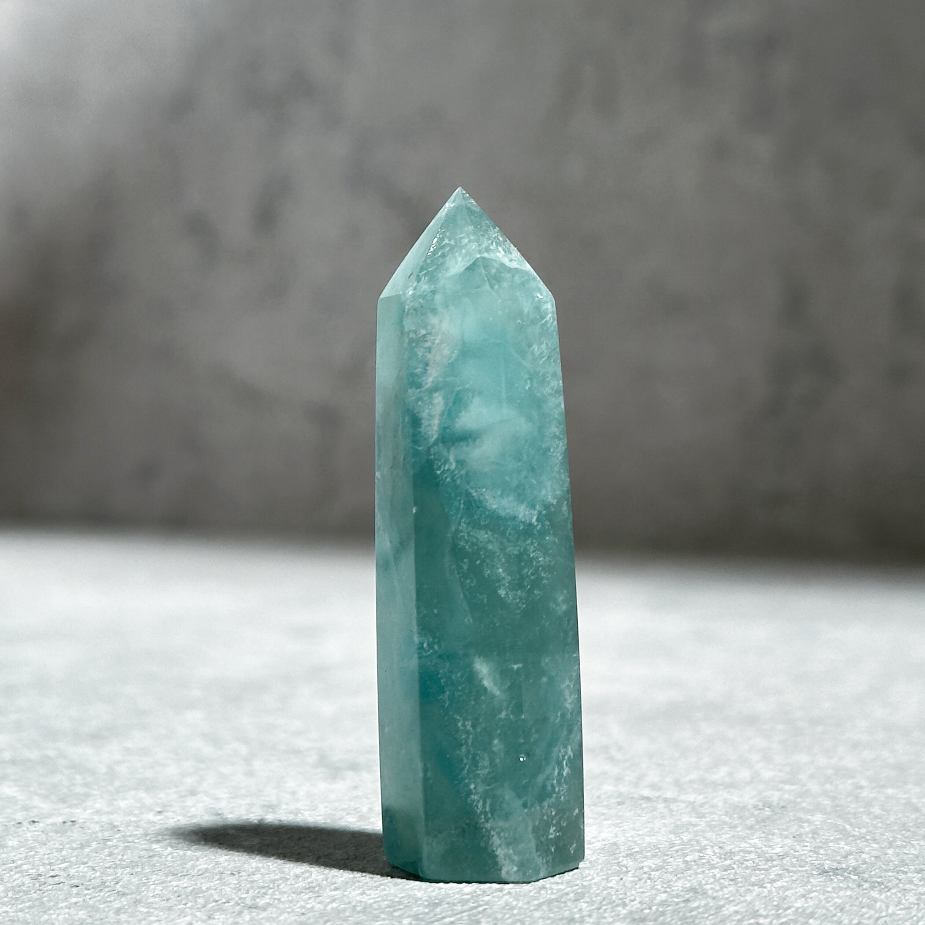 幸運の石✿*:・フラワー パープルカルサイト　ラフストーン　原石　クラスター 幸運の石✿*:・フラワー パープルカルサイト　ラフストーン　原石　クラスター