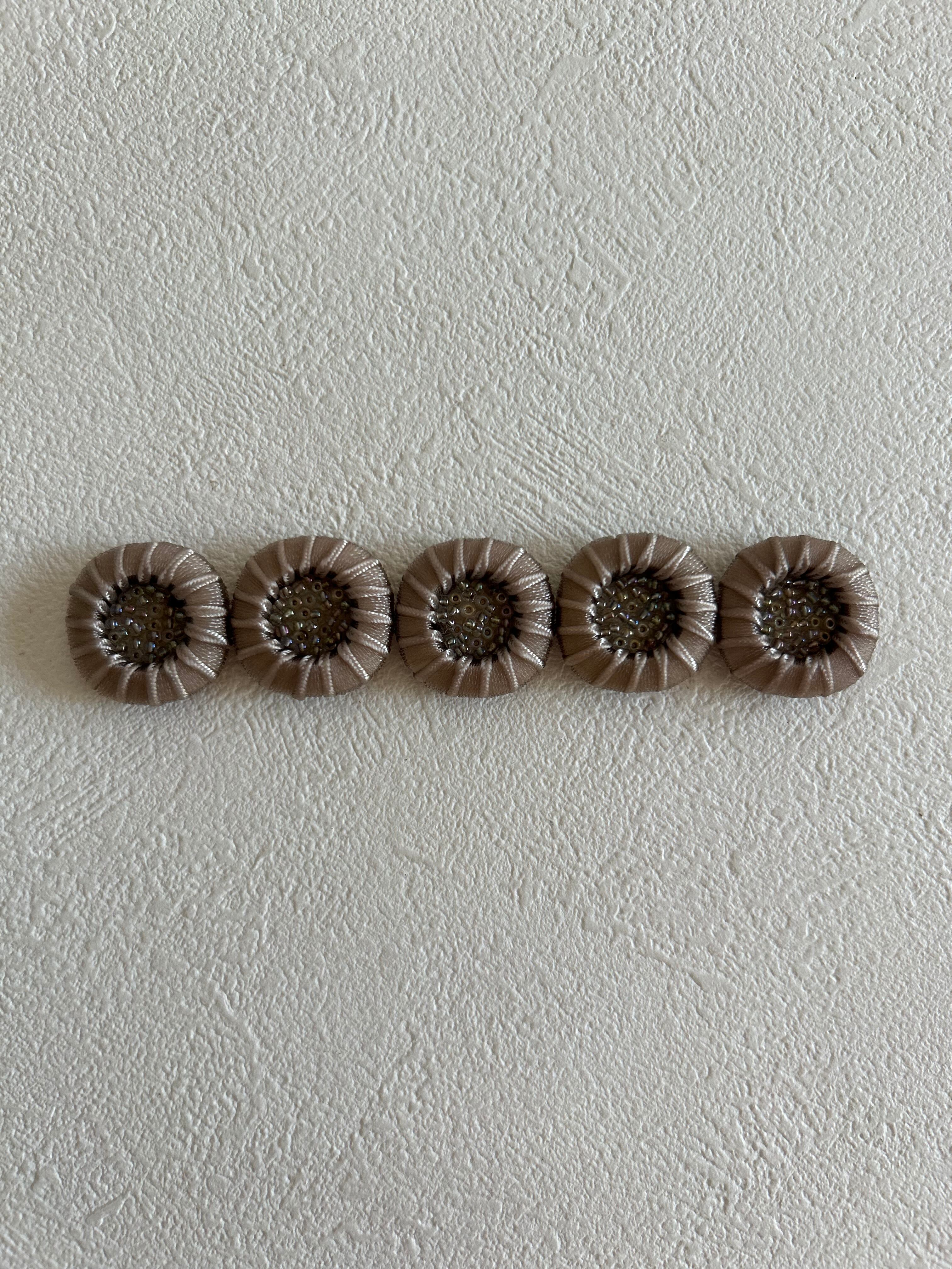 Japanese Vintage ボタン コードボタン 22mm ビーズ ブラウンベージュ デッドストック アクセサリーパーツ 装飾材 カルトナージュ