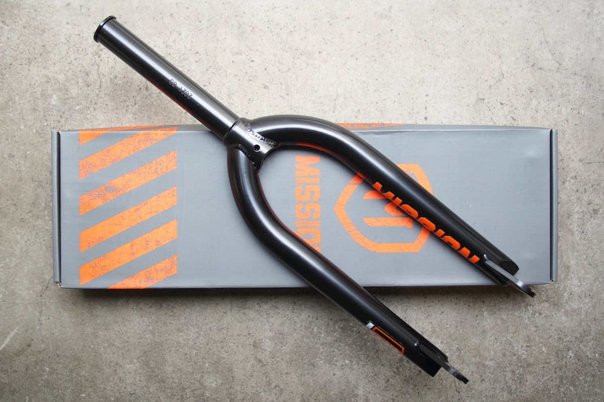 MISSION BMX「BATTALION V2 FORKS」- Black | DELMARBMX