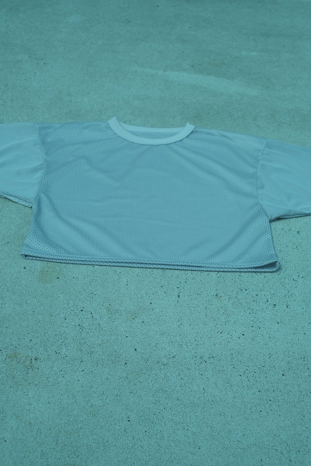 LILLY DEL SALONE × MOON TREE  PLANET MESH SHORT PULOVER]