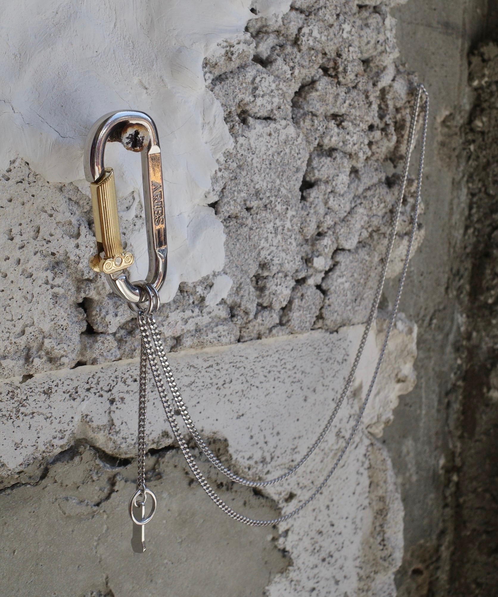 ARIES / AR90265.05 MINI CARABINER CHAIN NECKLACE (SILVER