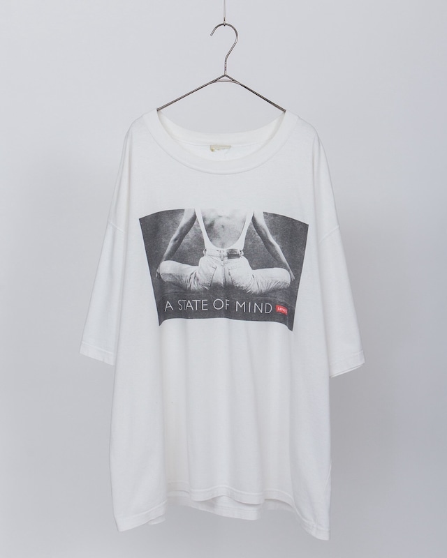 "Levis" print T-shirt
