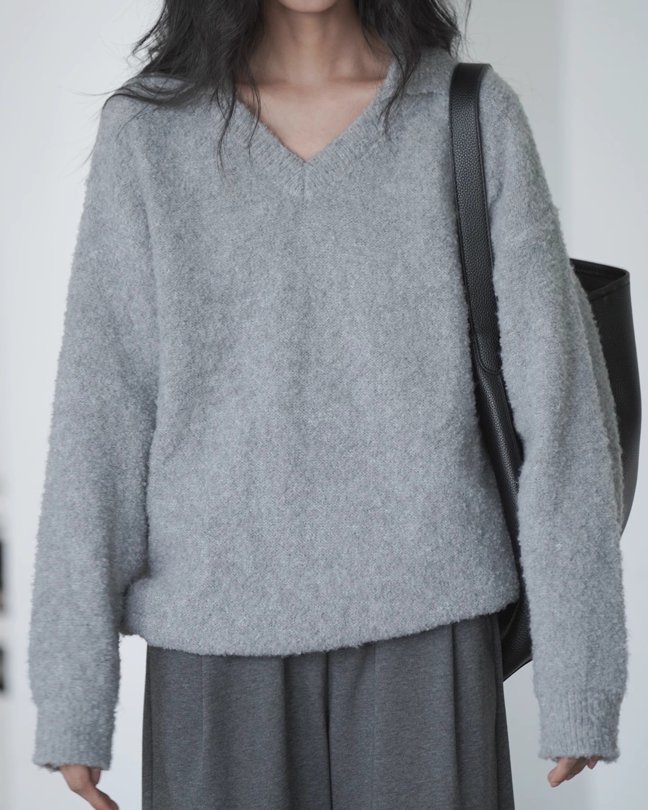 V-neck collar Knit　T20318